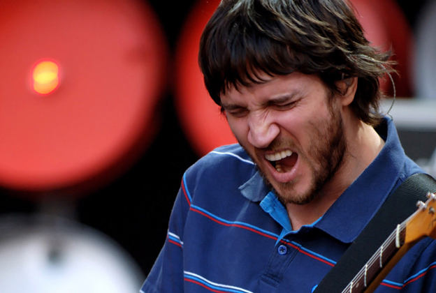 John Frusciante (ex-Red Hot Chili Peppers) nu mai vrea sa isi lanseze creatiile muzicale